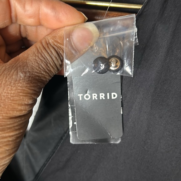 NWT TORRID black maxi dress. Decorative buttons down front of dress. Size 2X. - Picture 7 of 12